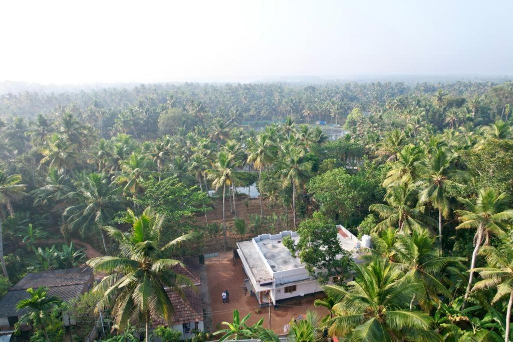 Munroe Coconut Homestay Mundrothuruth Экстерьер фото