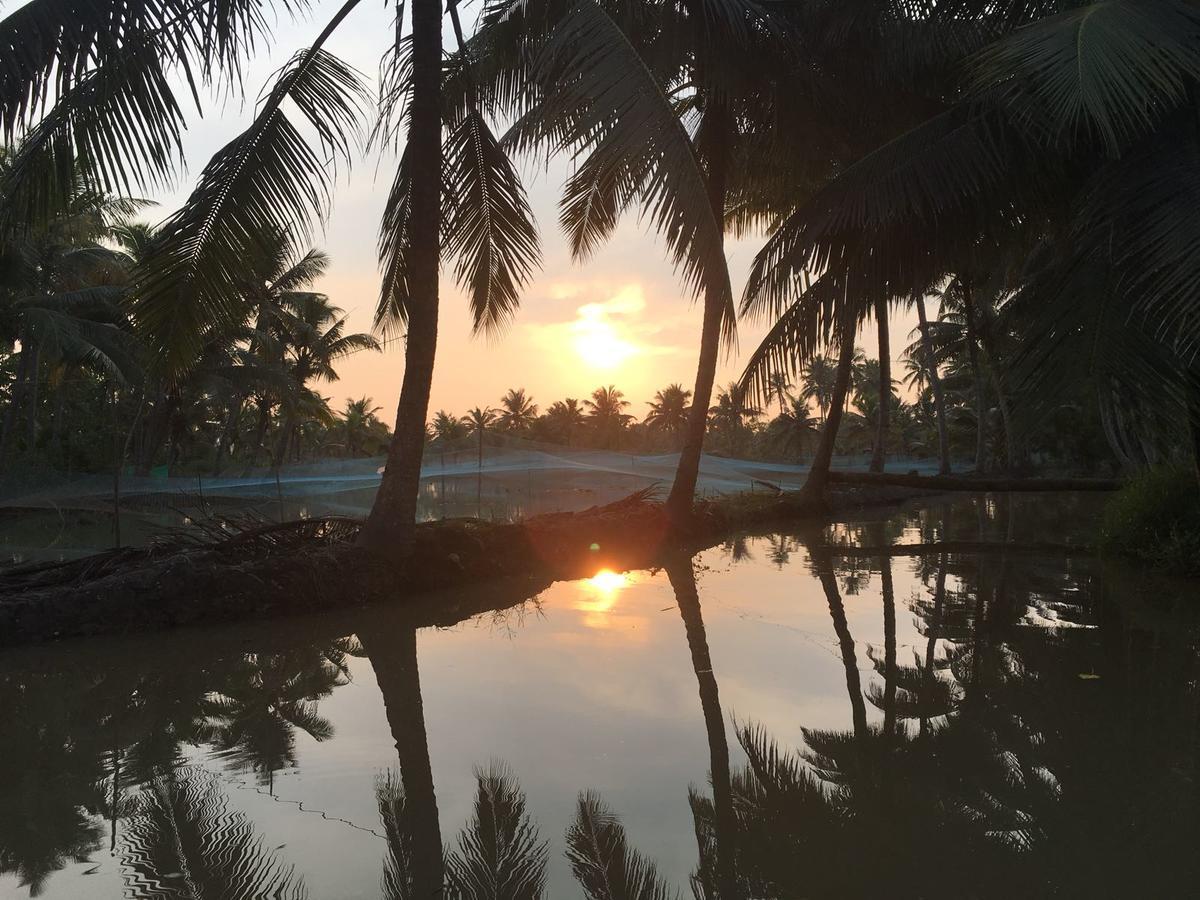 Munroe Coconut Homestay Mundrothuruth Экстерьер фото