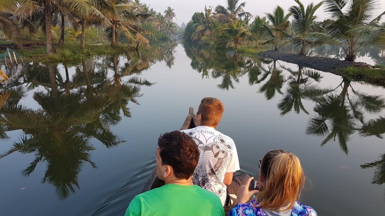 Munroe Coconut Homestay Mundrothuruth Экстерьер фото